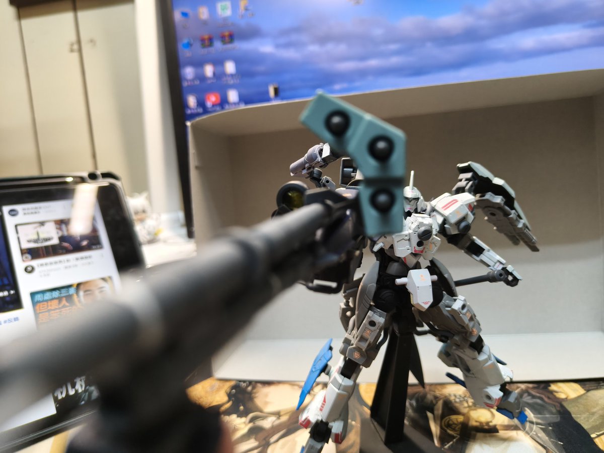 KoalaBurning's tweet photo. bEXM-20（白鯊）
#30MM
是bEXM-21問世前的參考原型機之一(bEXM-21同時參考了白鯊和eEXM-17),白鯊的設計是為了測試新型推進引擎和對艦用兵器。
題外話:白鯊的對艦用兵器上因額外搭載了危禁武器倒至在記載資料上僅有對性能的描述。
記載資料: 
好快，好爽XX射了，手感好好 https://t.co/VvEnOjfNNS