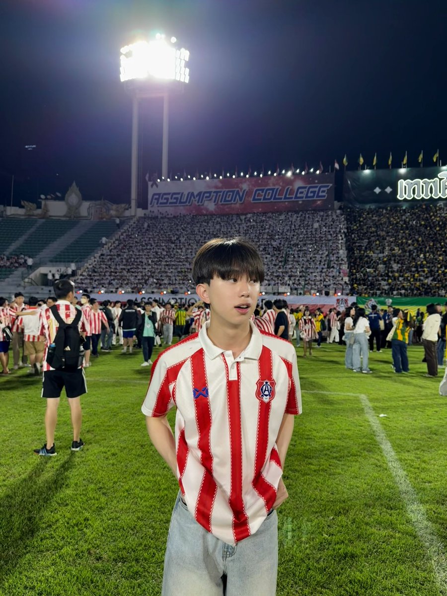 Chapchampp's tweet image. รู้ว่าเธอไม่สนใจฉัน