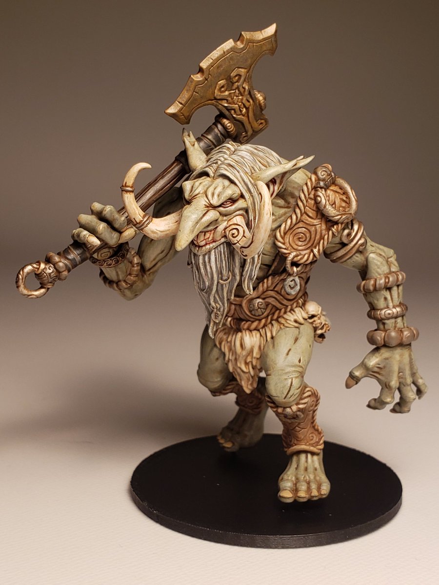 #hotgoblin　さんで購入した
Artisan Guild　さんの

Svartwood Troll Hunter A

完成
一昨年前のブラックフライデーで購入したものでした
これにて旧トロール4体が終了
少し駆け足で雑になりましたがゴール
ベースはまた買って塗ってちゃんとします
↓