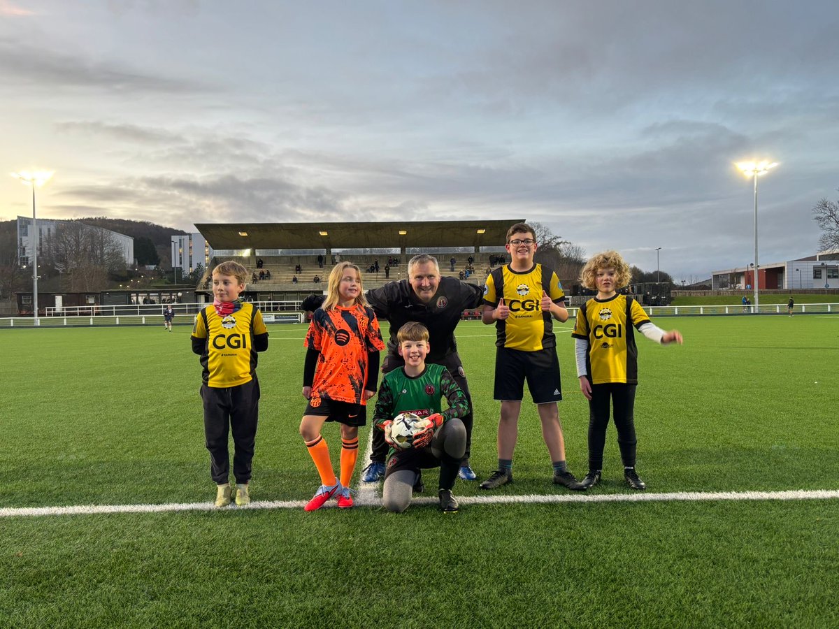 fairydeanrovers's tweet image. 🤩 Some Fun Football skills on display yesterday! 🪄 🌟 🥅 

🤗🙌🏻🏐 Melrose Fun Football team took to the pitch at half time v University of Stirling

😊 We hope you all enjoyed your day &amp;amp; look forward to welcoming you all again 

#GETINVOLVED ❤️🖤