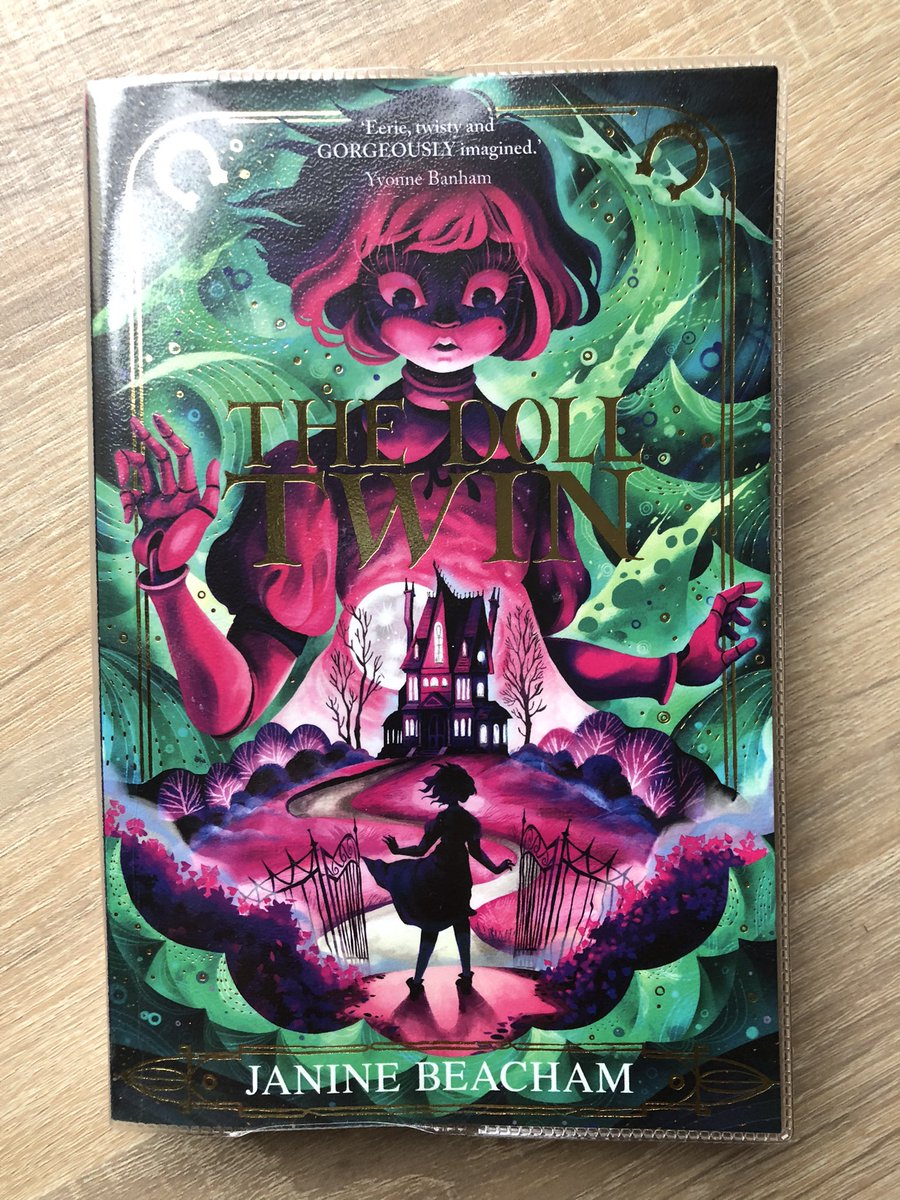dan__worsley's tweet image. A creepy cracker of a tale with a dark underlying vibe. Really enjoyed Una’s story and will shout about it to UKS2 scary story fans during my school gigs. Top work @BeachamJanine &amp;amp; @FireflyPress 🙌😱👍🤩📚