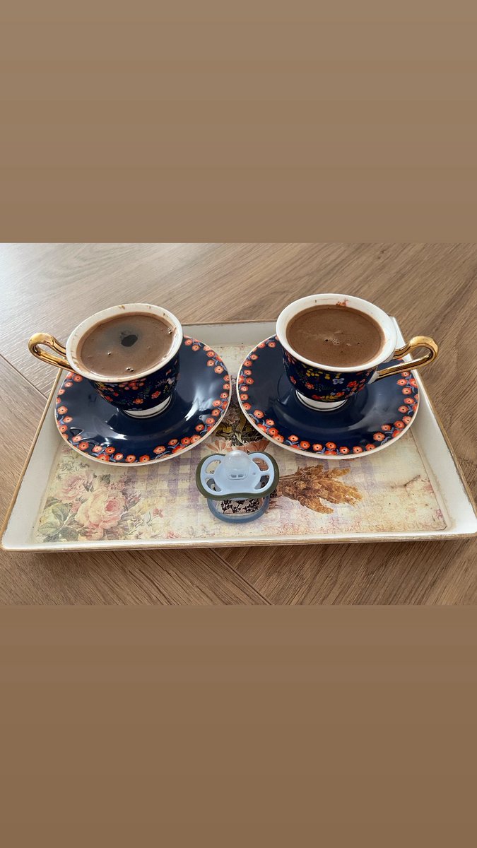 34 yıllık hayatımı babanla tanıştığımız günü çıkarıp gerisini çöpe atmak istiyorum sensiz geçen her günüm o kadar anlamsız ki boşuna yaşamışım gibi ❤️ iyi ki geldin yakışıklı oğlum neşe getirdin şeref verdin annem 🥰