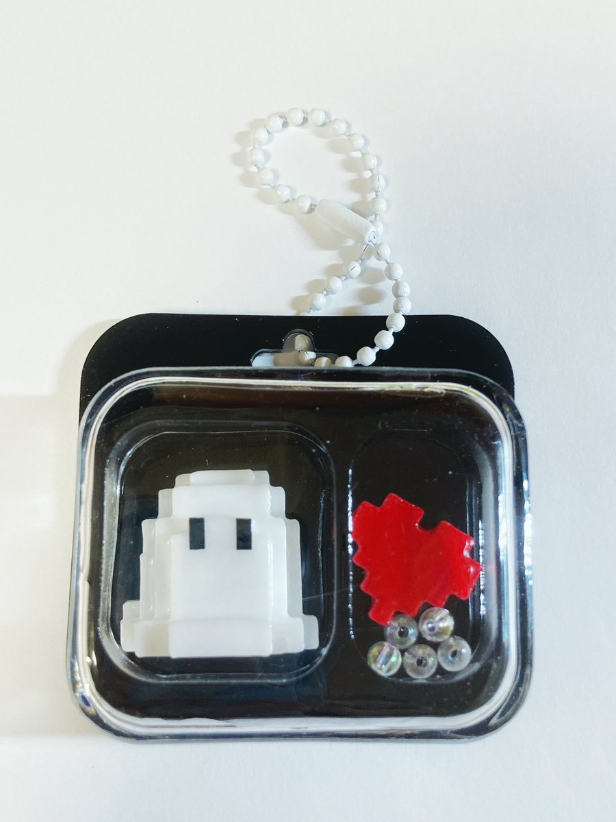 logicsky_pixel's tweet image. 【コミティア新作】

おばけパックキーホルダー　¥1200

カクカクのおばけをパッケージに封入しました
ハンドメイド・レジン製
#COMITIA154