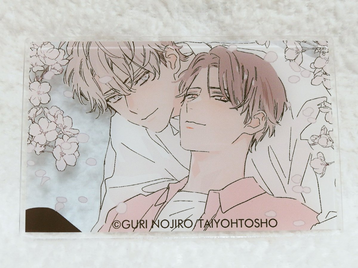 tora_joshibu's tweet image. 【限定版情報】
12月1日発売開始、野白ぐり先生（@nojiroguri）『新装版 月はみちかけケモノの恋』発売記念🫶 既刊3タイトルの有償特典🐯アクリルカードのデザイン&amp;amp;色校サンプル紹介💖
クリアかつ大きすぎないサイズで持ち運びに最適🥹🫶

店舗・通販にて大好評予約受付中❣️
▶️news.toranoana.jp/332385?utm_sou…