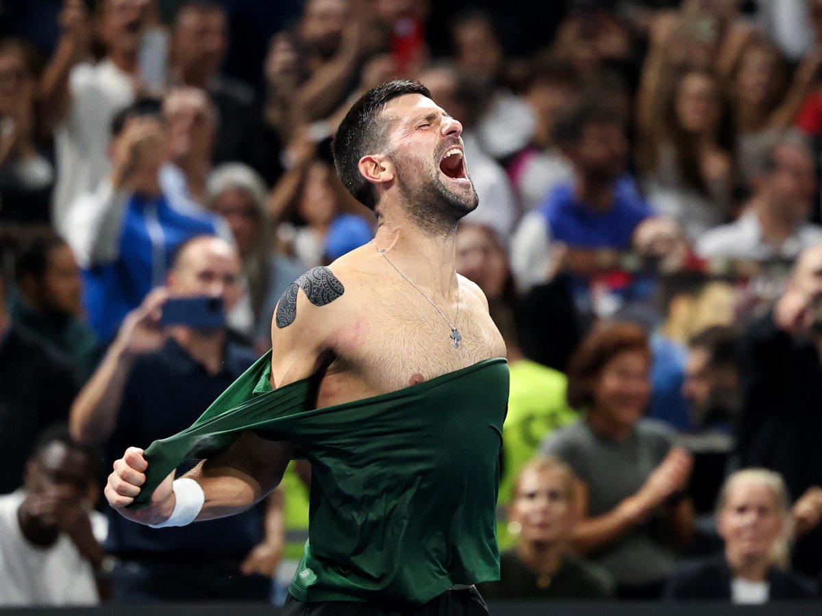 OurKid__'s tweet photo. @natainfastidita questo é djokovic, il tennista più vincente di sempre che esulta ad Atene a inizio mese, però i romanisti sono brutti cattivi. https://t.co/RStHXcM1tv