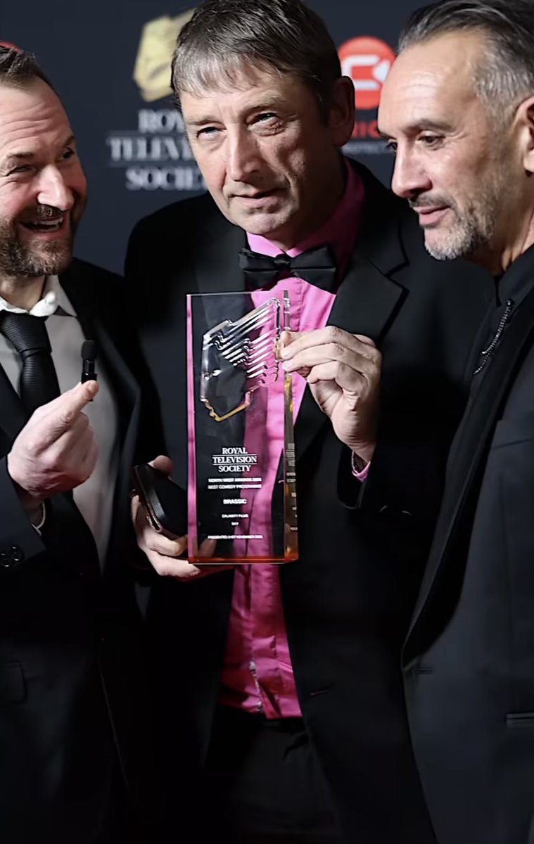 NeilAshtonActor's tweet image. “Dress code… marvellous” ! Such a brilliant night at @RTSNW and still buzzing that Brassic won Best Comedy! ❤️ #brassic #bestcomedy #winner #dannybrocklehurst #joegilgun #davidlivingstone @jimpoyser @calamityfilmsuk @skytv