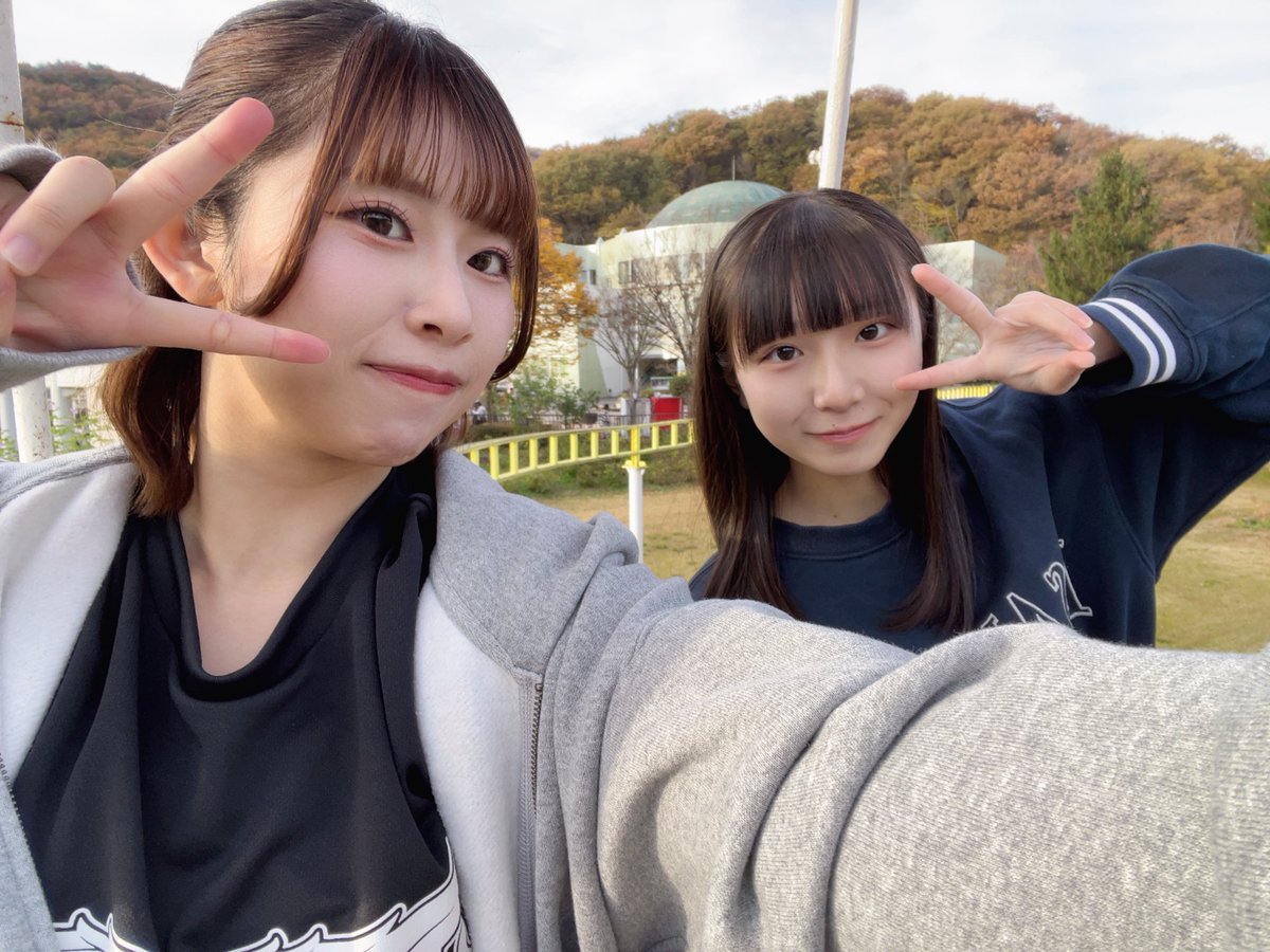 ako_RocKets_'s tweet image. わくわく音楽祭in ぐんまこどもの国ありがとうございました🙌💓

たくさんの方々が来て下さっていて嬉しかったです😭✨️
物販も本当にありがとうございました！
そしてご馳走様でした🙏💓

終わったあとじゅなちゃんとじゅなちゃんママと遊んだの！
これはサイクルモノレール乗ってる時の写真🤳🏻⋆꙳