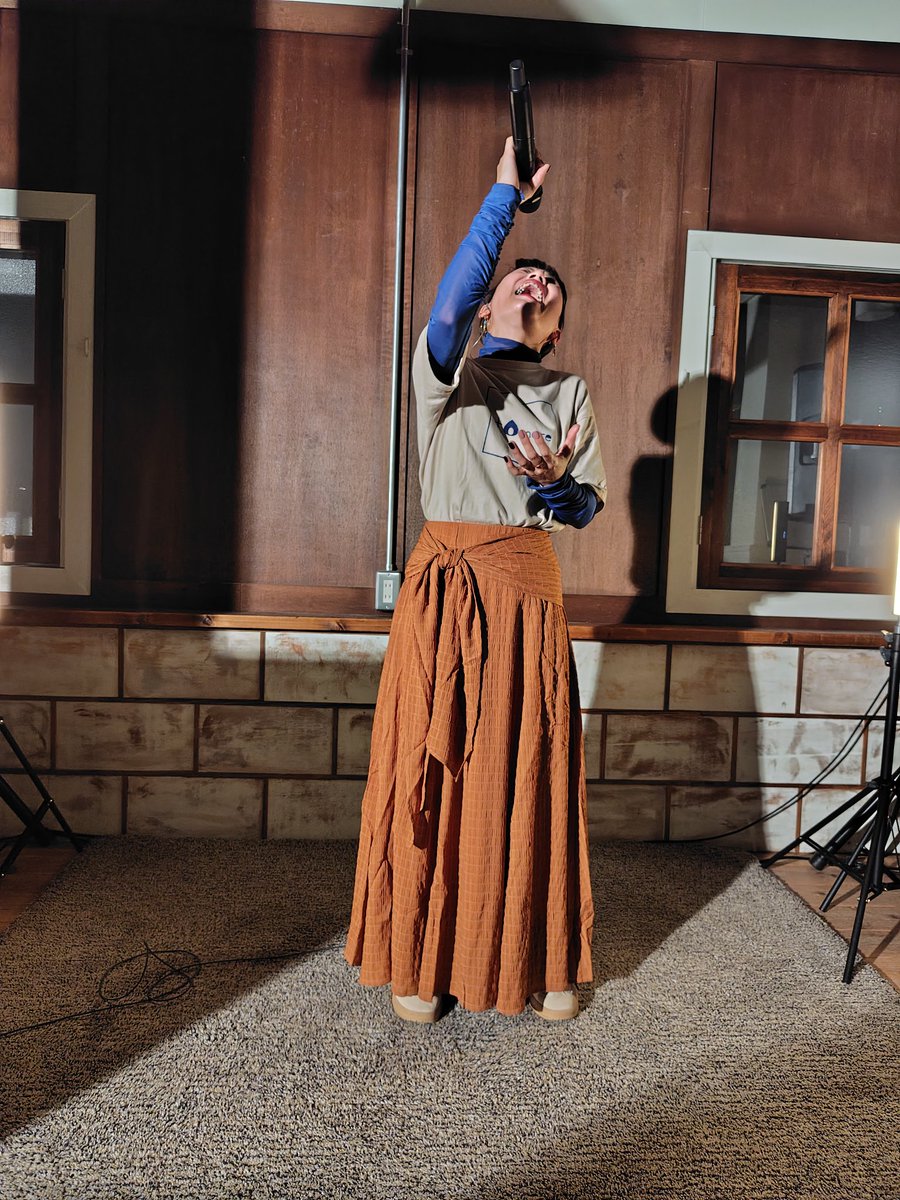 v41f4DHgOX48618's tweet image. #tomore vol.11終わりました。
今回も、ステキな歌声を聴くことが出来感激でした！！笑いあり、涙あり、その他諸々ありありの、あっという間の2時間でした。
TSUNEIさん、ご一緒した皆さん、ありがとうございました。
3つ目のキーワードで困らせてしまい、すみませんでした（笑）
#TSUNEI