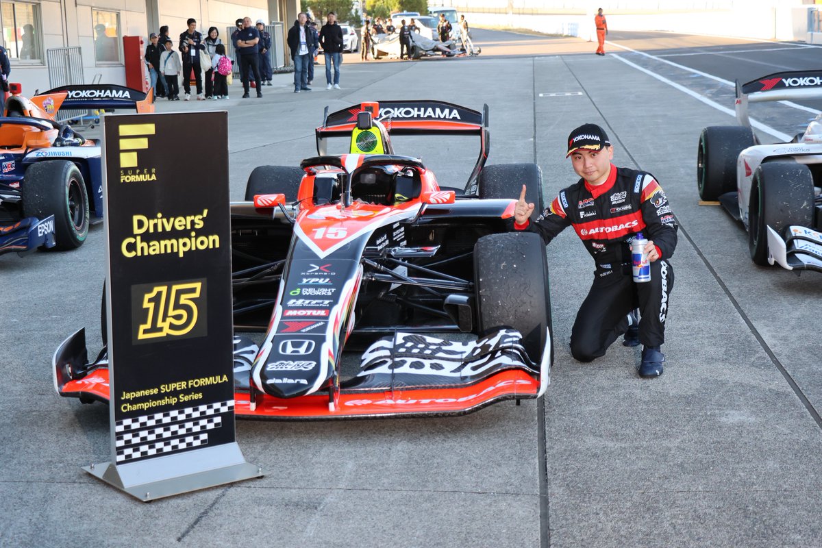 suzuka_event's tweet image. 岩佐 歩夢選手の記念撮影！
 #SFormula #JAFGP