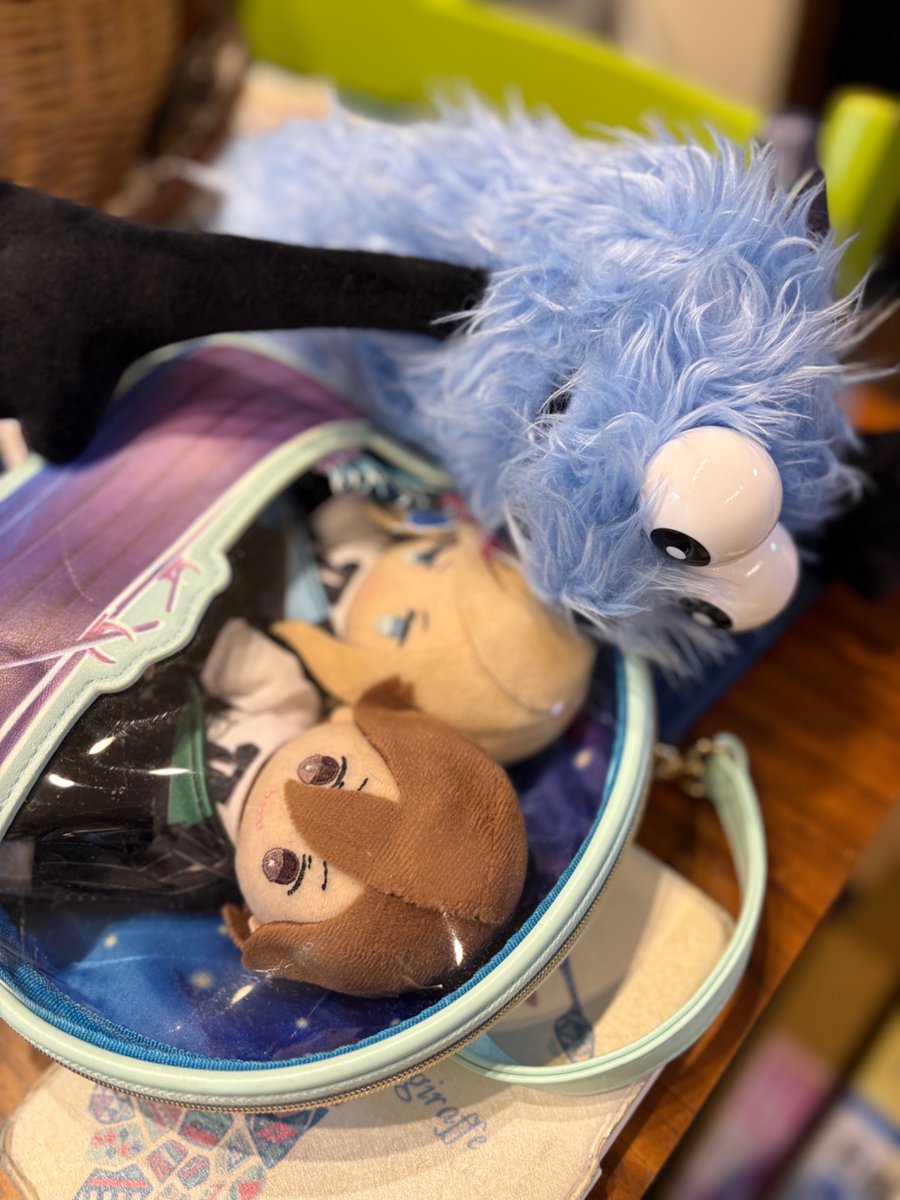 qahlua0123's tweet image. 片付けするのでものをあっちこっちしてたらなんか大変なことに。