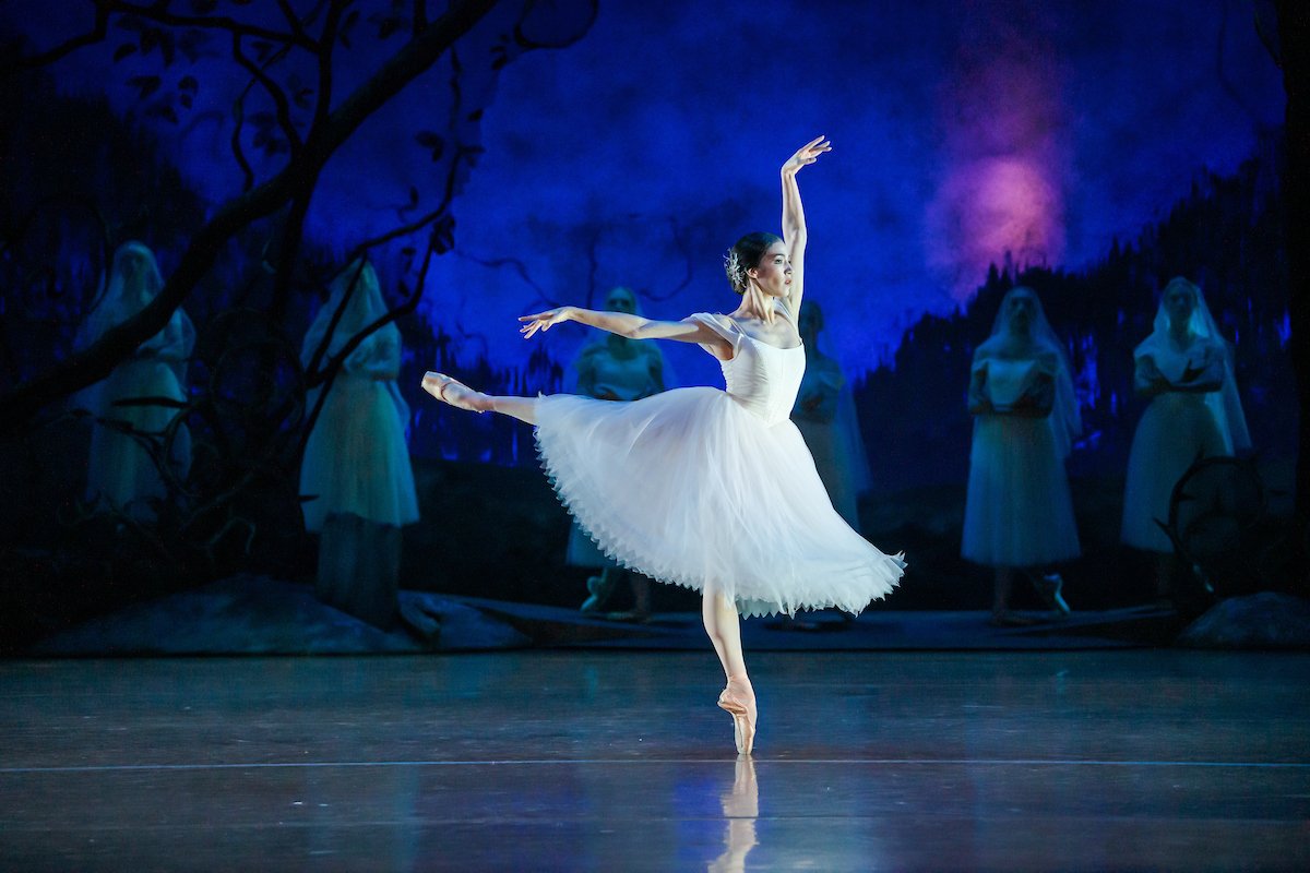 EmbacubaNZ's tweet photo. 🎭 The Embassy of Cuba in New Zealand paid tribute to Ana Gallardo, Principal Dancer of the Royal New Zealand Ballet, celebrating her talent and Cuba’s exceptional artistic training. #CubaNZ #Ballet
@CubaEsCultura
@CubaMINREX https://t.co/ewrdOE9Rs2