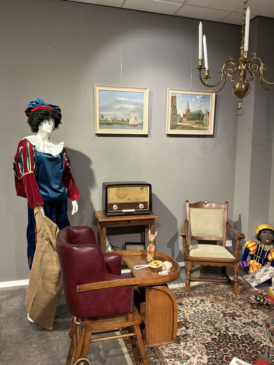 De ##sinterklaasvertelling bij Sliedrechts museum van <a href="/GaafWoord/">GaafWoord</a> was erg gezellig. De jongste was 4 jr en de oudste 90😍 Iedereen genoot en leerde over Bisschop Nikolaas van Myra als oorsprong van ons huidig kinderfeest. Spannend, leerzaam, grappig en vol mooie levenslessen 👍😃