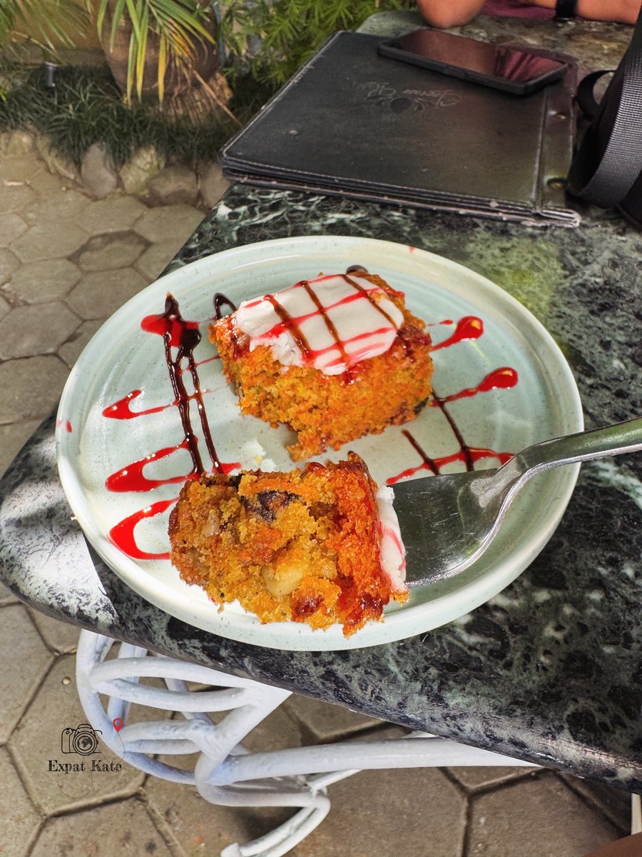 Hike_with_Kate's tweet image. I had a few extra days to spend in Thamel, Kathmandu, before heading off to Lukla, so of course… part of my expeditions &amp;amp; travels means one thing: Food Reviews.

@electric_pagoda caught my eye with its relaxed mix of indoor coziness and outdoor garden chill, and honestly, it is…