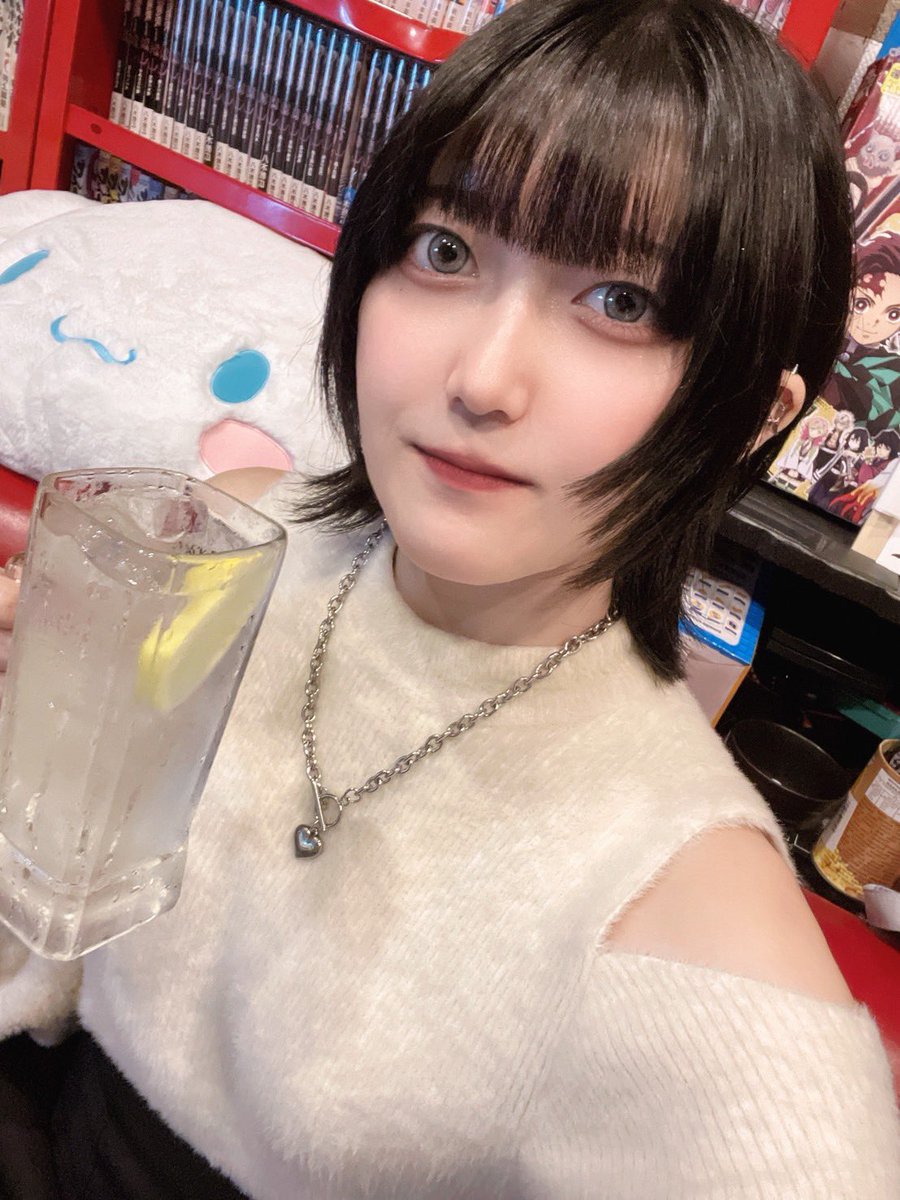 〜今日の1杯〜

うたんドリンクありがとう！今日はレモンサワーにしました！最近私の中でレモンサワーがきてます🍋

なの(<a href="/loop_nano/">なの꒰ঌ ♡ ໒꒱</a>)

#ダーツ　#メイド　#秋葉原　#ダーツ女子