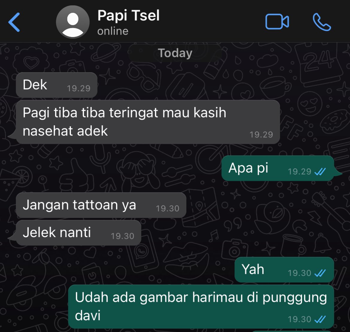 ela tweet media