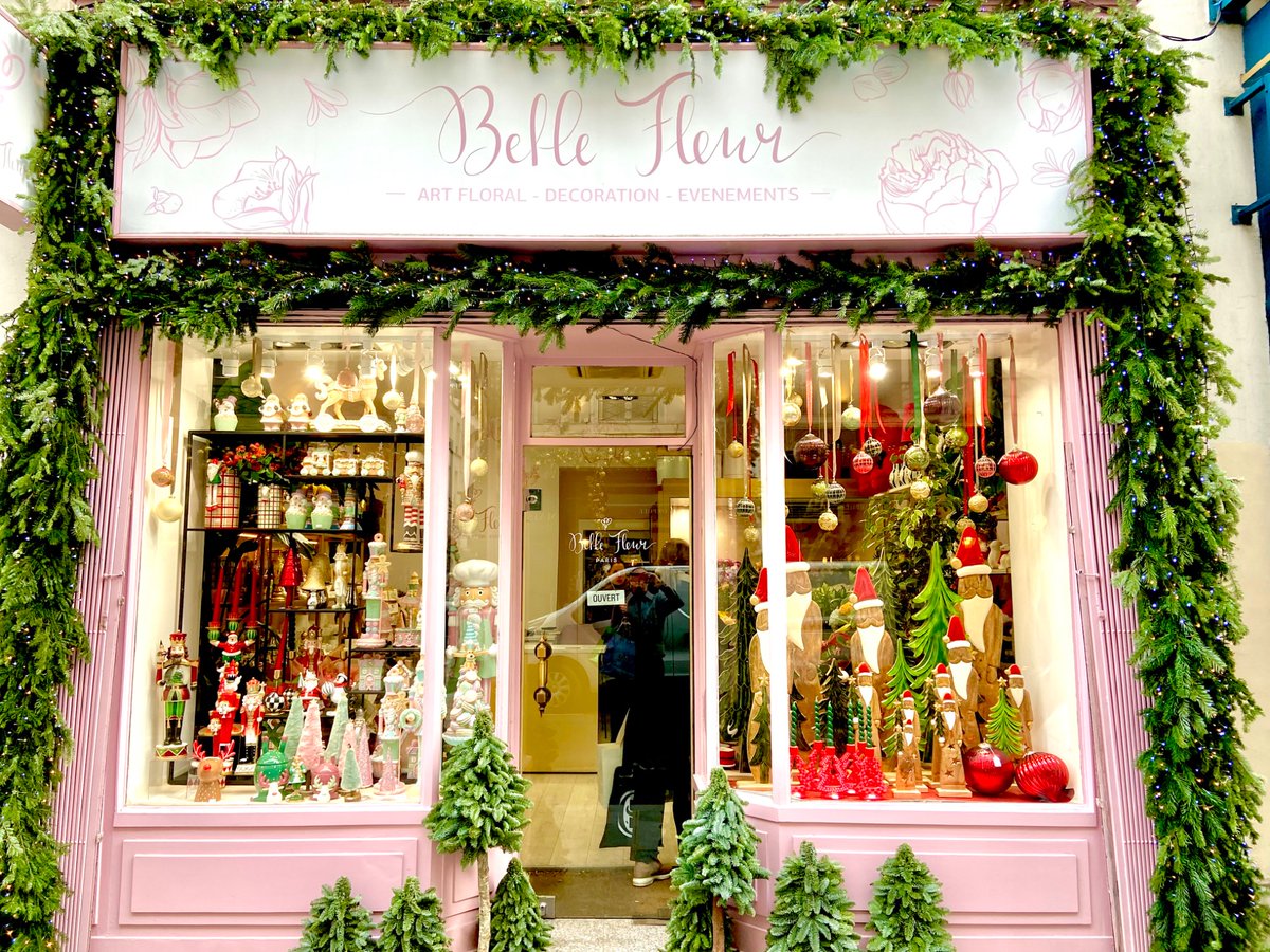 La magie de #Noël chez le fleuriste Belle Fleur à #Paris via-sapiens.com/recoin/1088-Be…