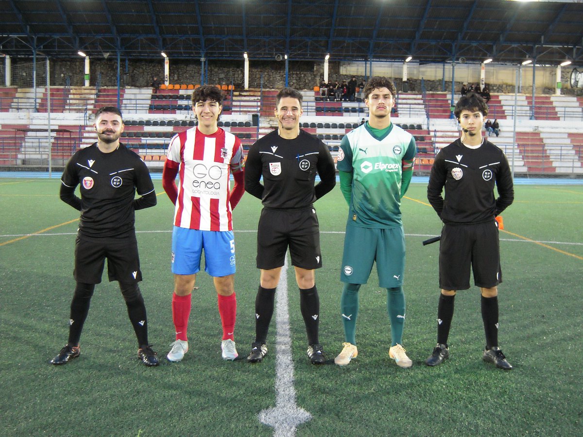 𝐋𝐈𝐆𝐀 𝐍𝐀𝐂𝐈𝐎𝐍𝐀𝐋 𝐉𝐔𝐕𝐄𝐍𝐈𝐋 / 𝐆𝐀𝐙𝐓𝐄𝐄𝐍 𝐍𝐀𝐙𝐈𝐎𝐍𝐀𝐋 𝐋𝐈𝐆𝐀

<a href="/cd_laudio/">CD Laudio</a> 2-1 <a href="/deportivoalaves/">#animopues</a> B

Importante y merecido triunfo del Juvenil de Liga Nacional ayer. El equipo de Yuste suma 14 puntos.

⚽️ Iker Alonso
⚽️ Jon López

#GoazenLaudio ⚪🔴