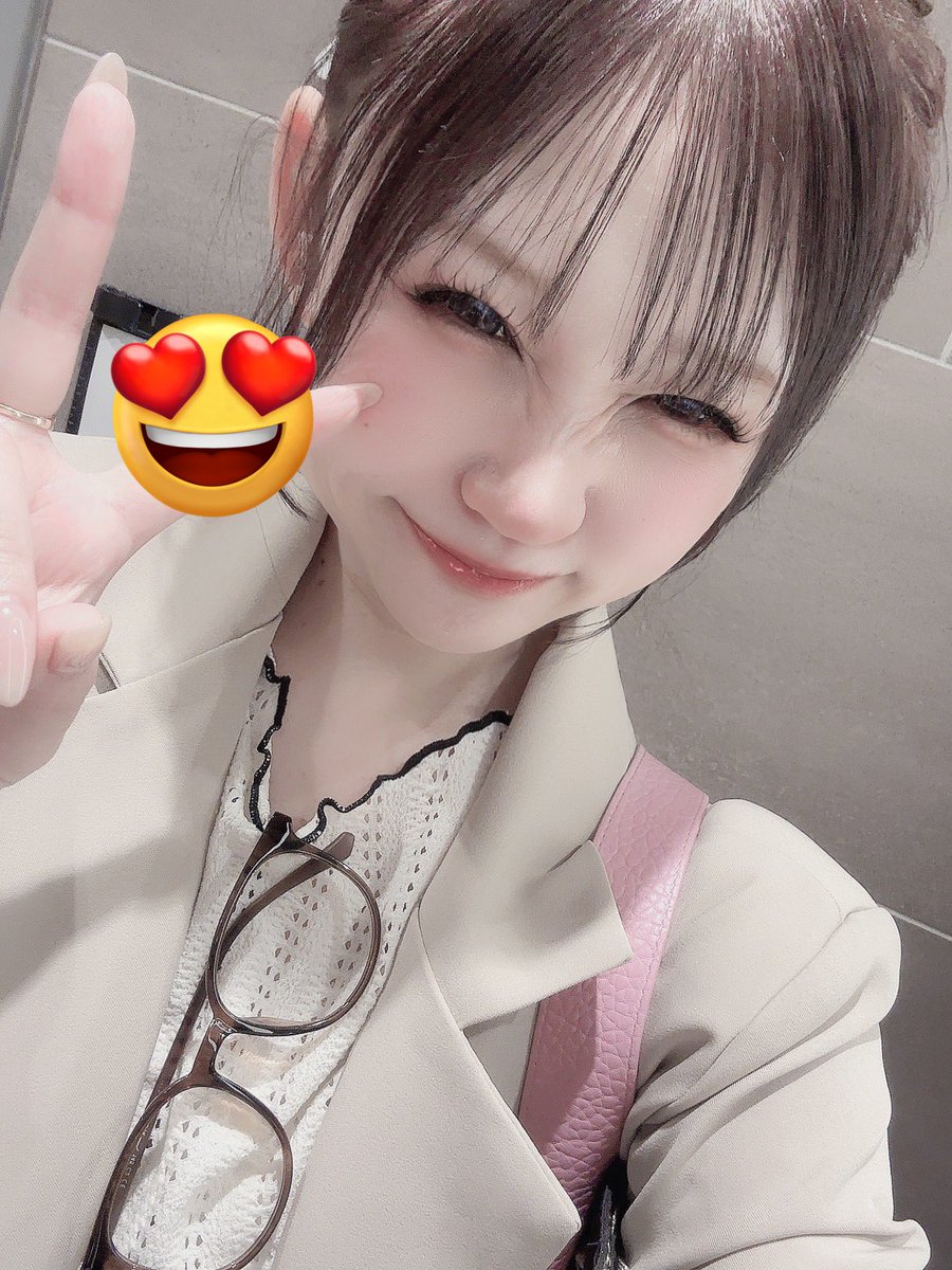 鈴木勝利❣️✌️✨️ 今日は勝ったぞー\(^ω^ \Ξ/ ^ω^)/ ➕3250枚