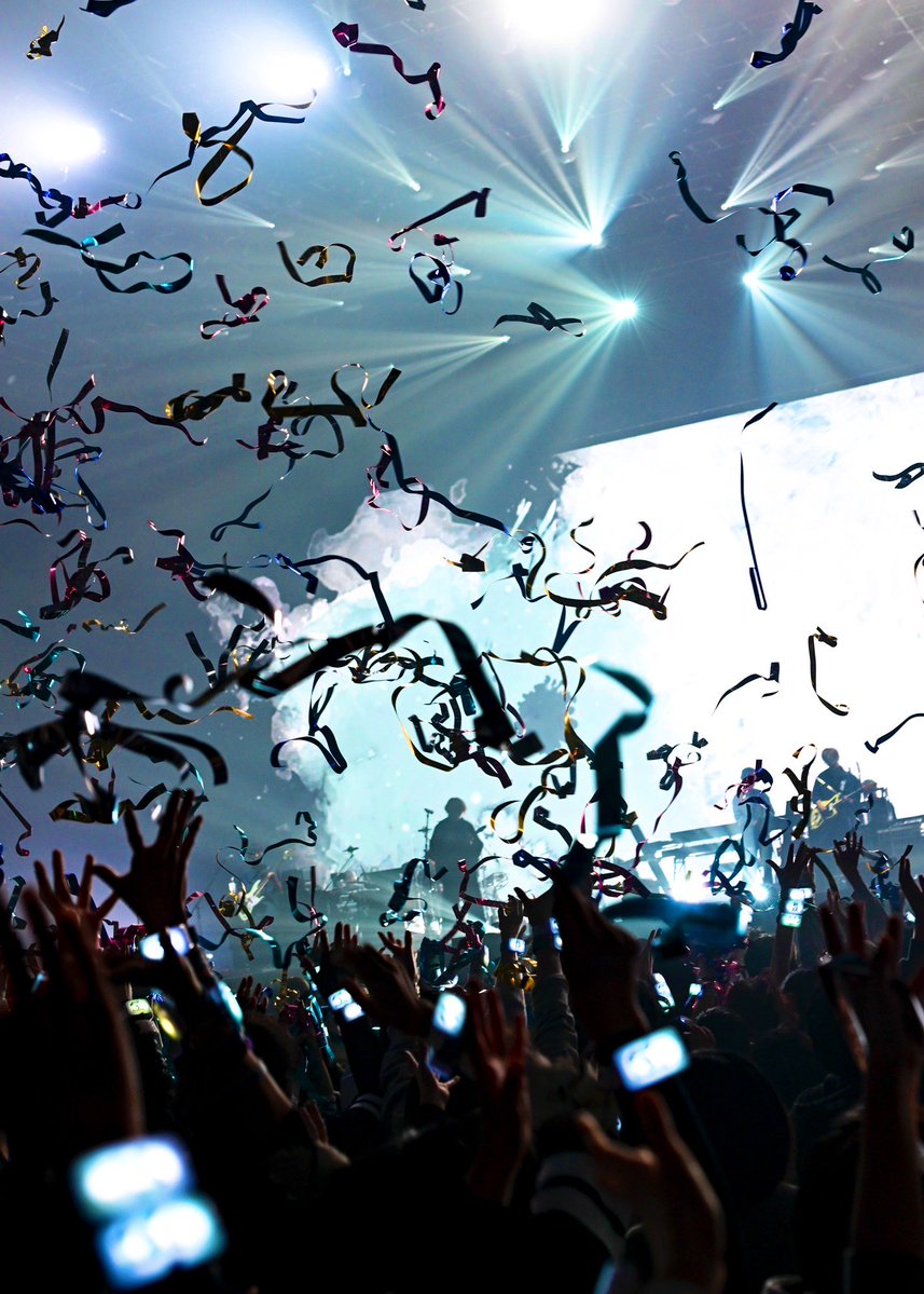 oO0Eve0Oo's tweet image. 神戸アリーナ2days
新旧混ざった特別なセトリで充足感に満たされてます。改めて周年を祝ってくれてどうもありがとう！これからもよろしく！⚡️