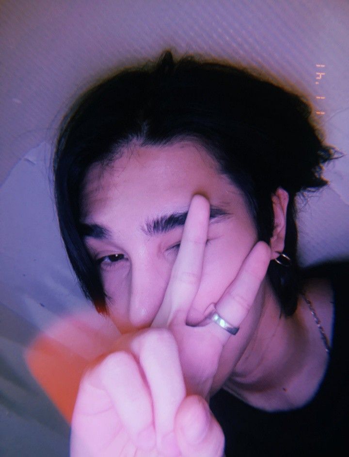 BUNN13B000's tweet image. Goomornin mooties :3 Have these very drunken selfies I apparently took last night. Anyways, I'm up and I'm very sicky and hungover so slow replies all day. Anyways I hope y'all have an amazing day. Ily all &amp;lt;3