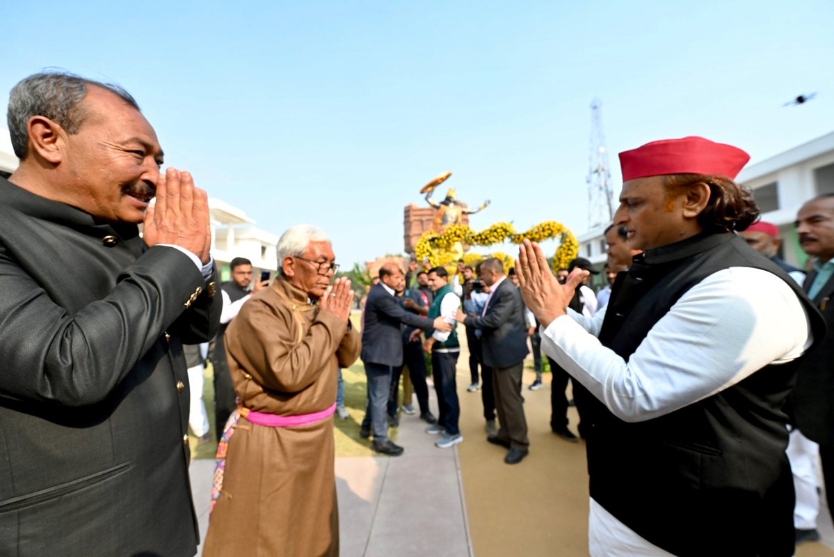 yadavakhilesh's tweet image. परिवार में विवाहोत्सव  

@ सैफई।