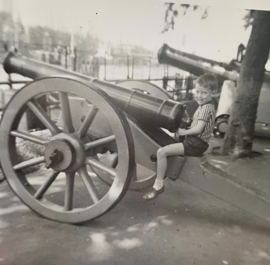 Arsenal Cannon Pics tweet media