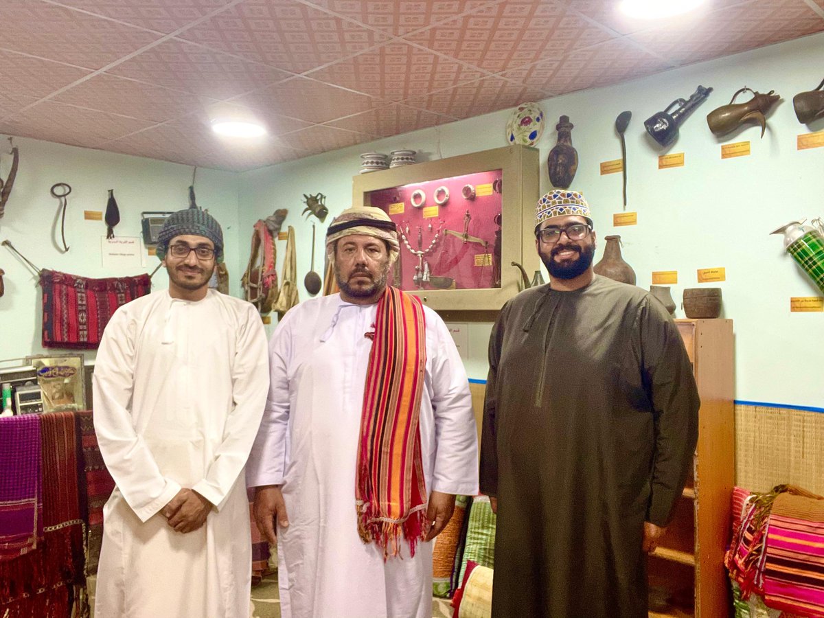 تشرف متحف الحميدي بزيارة المختصين من دائرة المتاحف وبيوت التراث الخاصة بوزارة التراث والسياحة،وذلك ضمن أعمال التصوير والتوثيق للمتاحف الخاصةوقد اطّلع الفريق على المقتنيات وتم توثيقها وفق المعايير المعتمدةويسعدنا هذا التعاون الذي يسهم في حفظ التراث العُماني وإبرازه للأجيال القادمة
