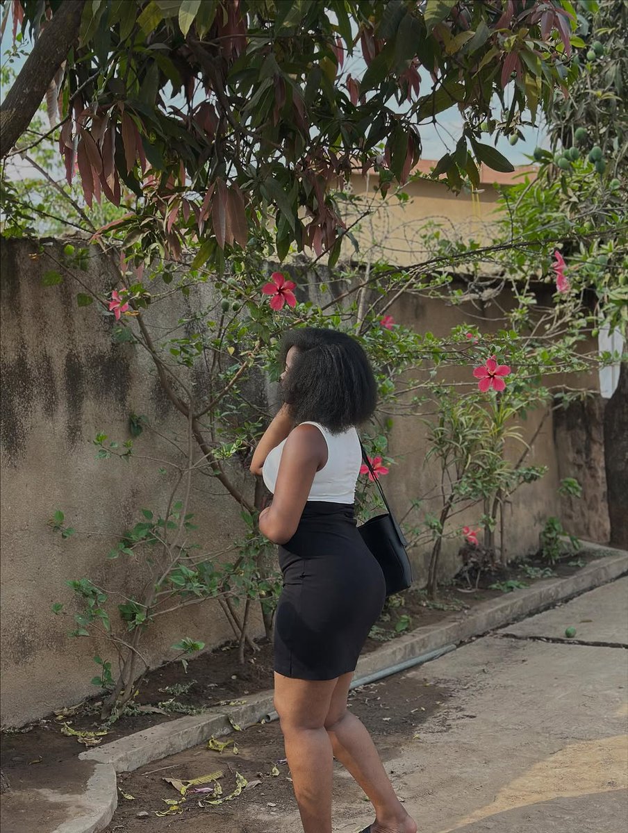 cocoaxxl's tweet image. How was Sunday
Did u go to church?