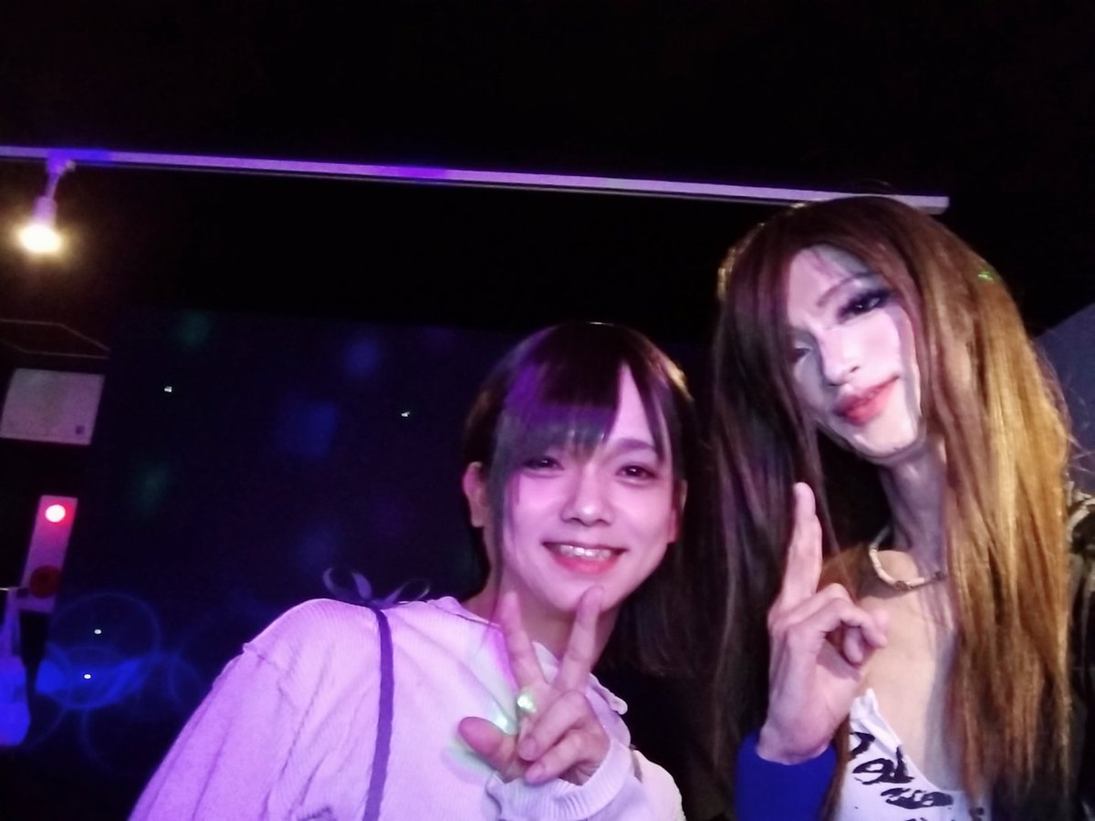 ちょいと上野まで移動して来ました！
DJの皆様、盛り上げてます(^^)
Colaちゃん、桂子さん、翔くん、むぎちゃん
(*´∀｀)/
#SHINOBUZZ_FES