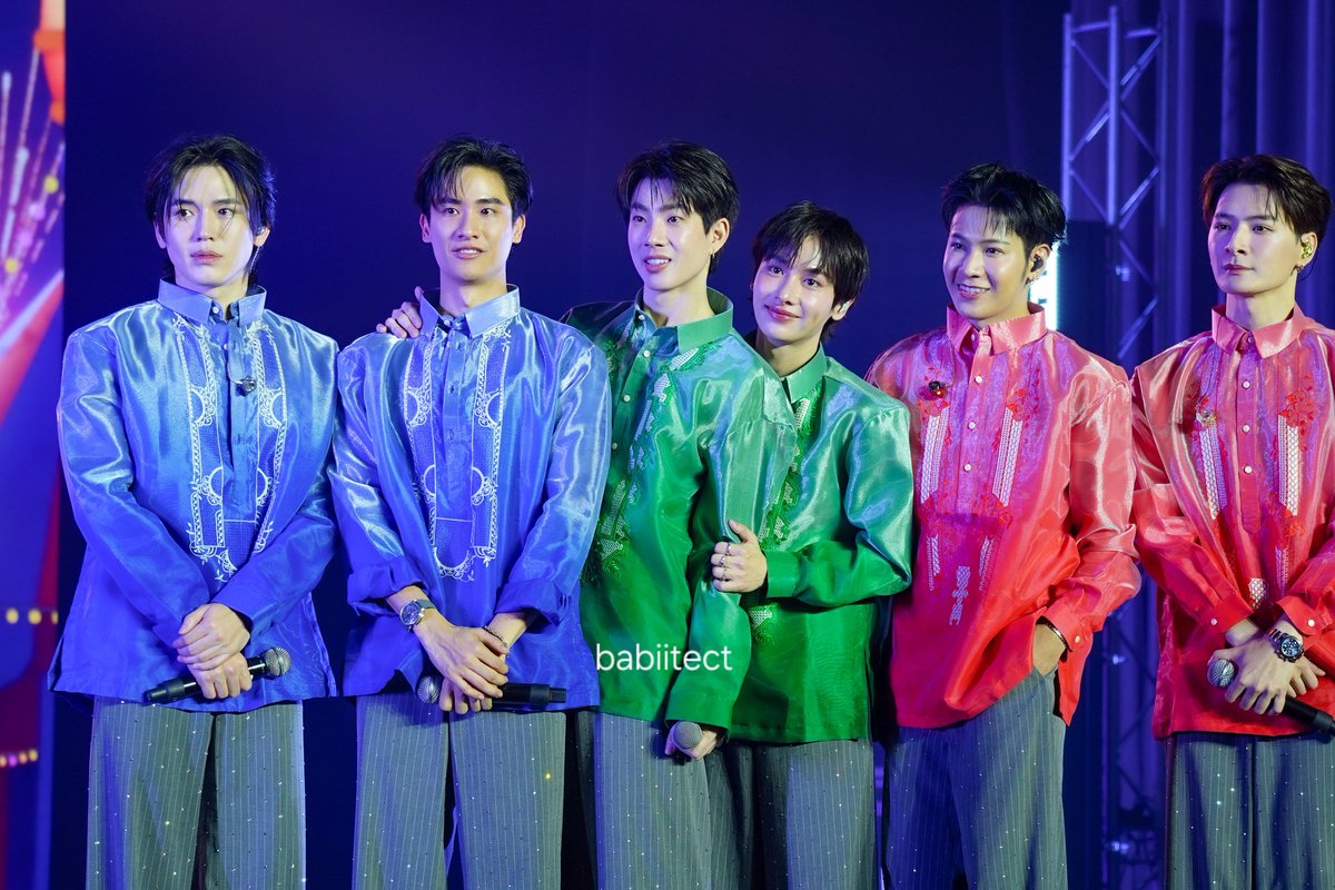 TEAM Pebaca💙💚❤️
#PEBACAConcertinManila
#คริสสิงโต
#เตนิว 
#ออฟกัน