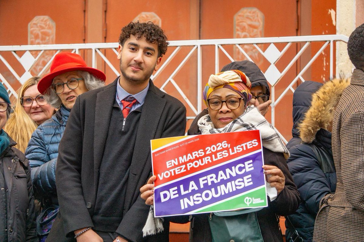 FranceInsoumise's tweet photo. 🟣Les insoumis fiers et populaires prêts pour la convention des élections municipales

👉Participez sur les réseaux sociaux avec le hashtag #ConventionMunicipalesLFI https://t.co/ICne18ZswU