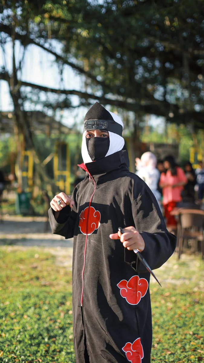 DinovF's tweet photo. Kakuzu #kakuzu #naruto #cosplay https://t.co/TuxO2Bq7Sp