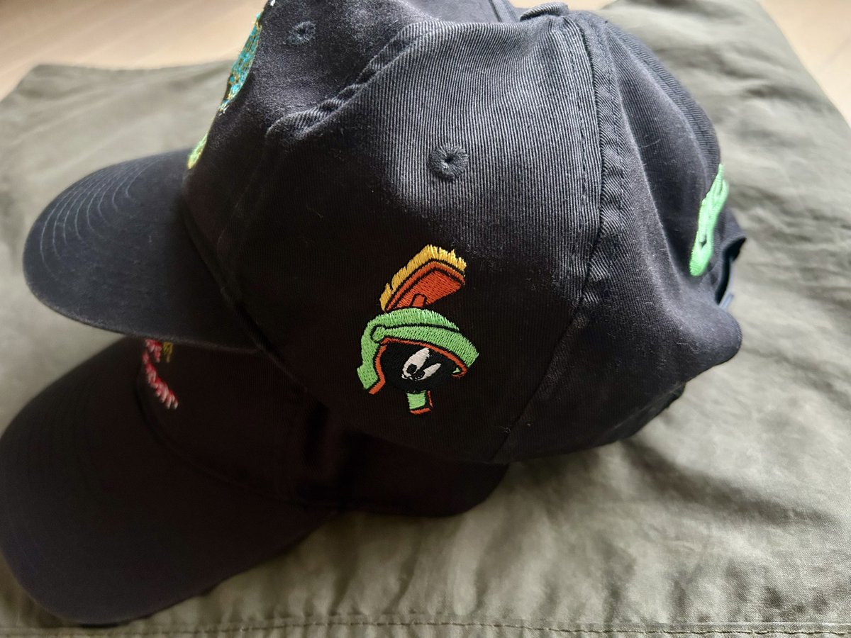 90'sナイキとルーニー・テューンズのコラボキャップ！ コレかなり