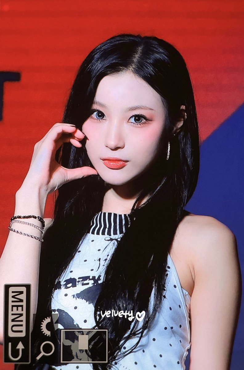 velvety0901's tweet image. 251123 

#아이칠린 #ICHILLIN #예주 #YEJU 
#봐도봐도예쀼_와쮸
