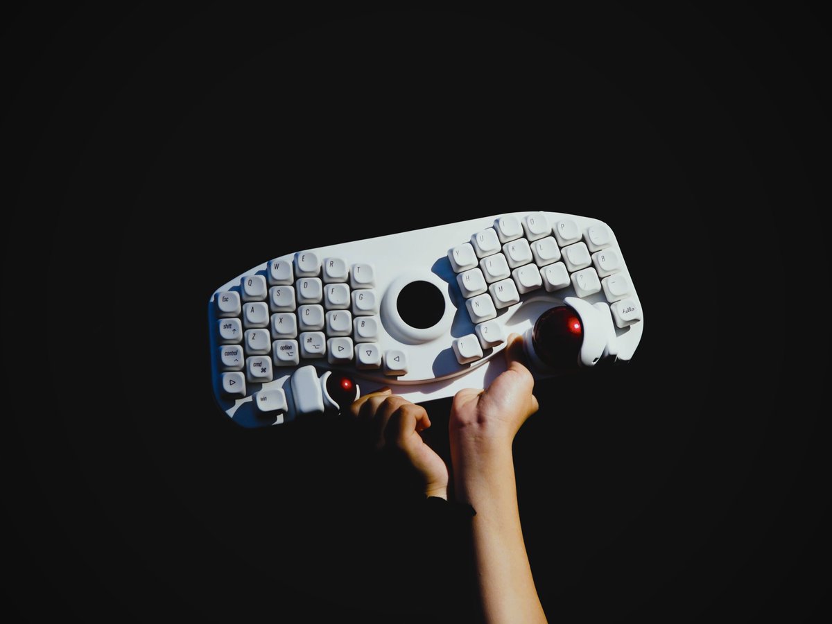 mass_0X00's tweet image. 公園でwin-win
Keyboard: omni CS
Switch: Gateron Oil King
Keycap: KBDiy MAC Style Keycaps
#KEEB_PD #KEEB_PD_R277
#キーボードのカレンダーを作ろう2026