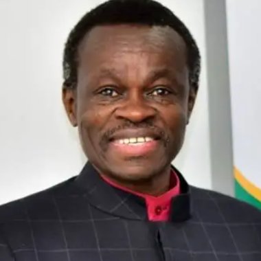 AfricanHub_'s tweet image. “A Chinese billionaire speaks broken English - nobody laughs. An Indian scientist speaks broken English, nobody mocks him. A Russian athlete speaks broken English - applause. But let an African mispronounce one word… suddenly he&apos;s &quot;illiterate.&quot; Who bewitched Africa?”  ~…