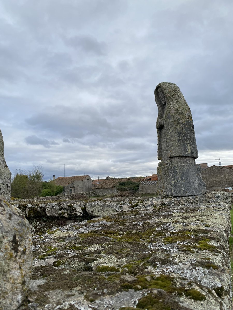PepaMonteroM's tweet image. Descubrimientos: las misteriosas #Lloronas y la imponente fuente romana #Concejo Historia y arte fuera de las rutas habituales, en mi blog #Cúmulosylimbos  con pistas para una escapada diferente #Zamora 
cumulosylimbos.blogspot.com/2025/11/el-mis…