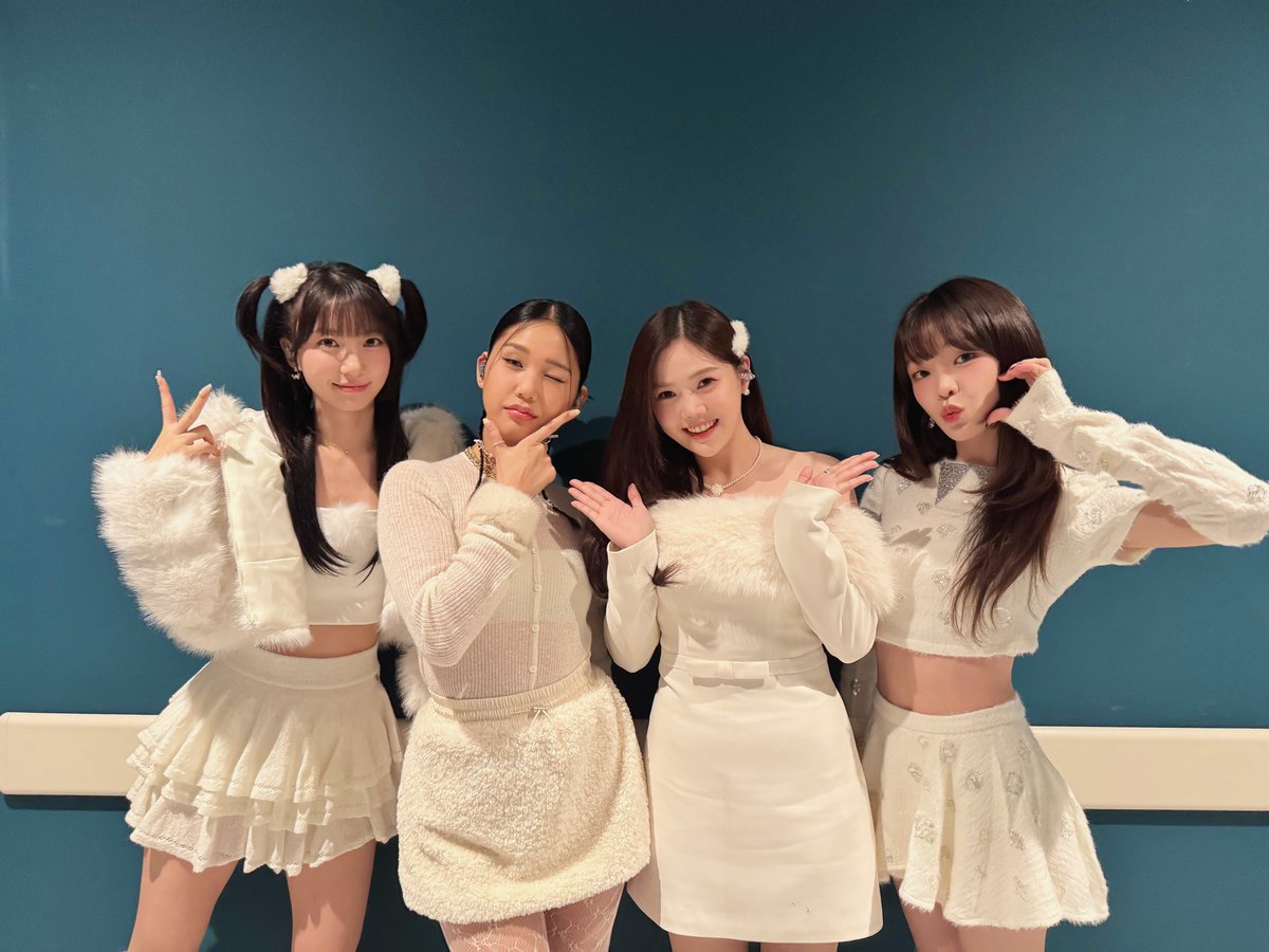 8_OHMYGIRL's tweet photo. [#OhTimes] 251123 HANTEO MUSIC FESTIVAL IN KOREA 📸

오늘도 빛나는 옴둥이들🥰 크리들의 환호와 함성 속에 한음페도 완벽하게 마무리🫶🏻

#오마이걸 #OHMYGIRL #OMG https://t.co/bbynhmfupU