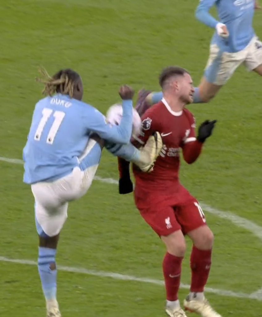 iV27_'s tweet image. بتواجد تقنية الـ VAR لم يتم احتسابها