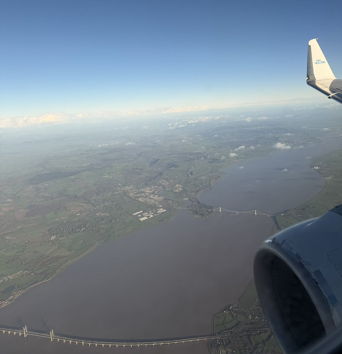 Beautiful day to go flying. Quick stop off at home before the next one tomorow. 

Always such a privilege flying to Cardiff. Having this link is the best thing ever and it should be celebrated! Amazing to see people from all over the world coming to our great country! 🏴󠁧󠁢󠁷󠁬󠁳󠁿