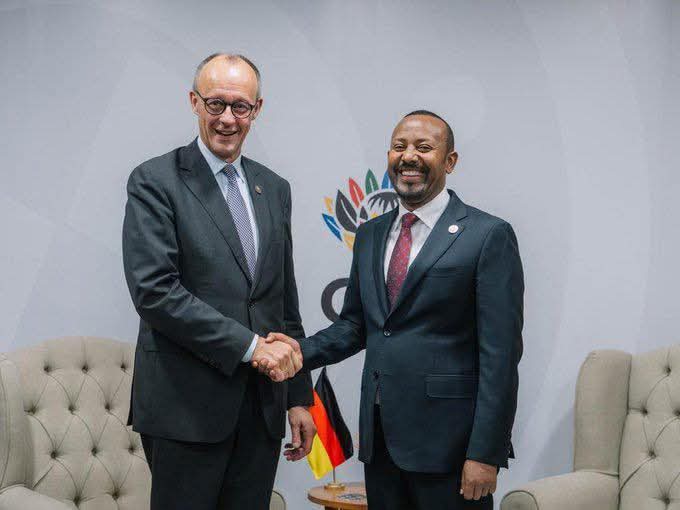 Hibanuura19's tweet image. At the G-20 Summit in South Africa, Ethiopia’s PM Abiy Ahmed revived his diplomatic outreach, meeting leaders from the UK, France, Germany, Finland, Norway, Türkiye, Australia, India, South Korea, Vietnam, the #UAE, #SouthAfrica, plus the World Bank, IMF, &amp;amp; #AfDB
#patlama #더블유