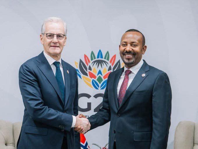 Hibanuura19's tweet image. At the G-20 Summit in South Africa, Ethiopia’s PM Abiy Ahmed revived his diplomatic outreach, meeting leaders from the UK, France, Germany, Finland, Norway, Türkiye, Australia, India, South Korea, Vietnam, the #UAE, #SouthAfrica, plus the World Bank, IMF, &amp;amp; #AfDB
#patlama #더블유