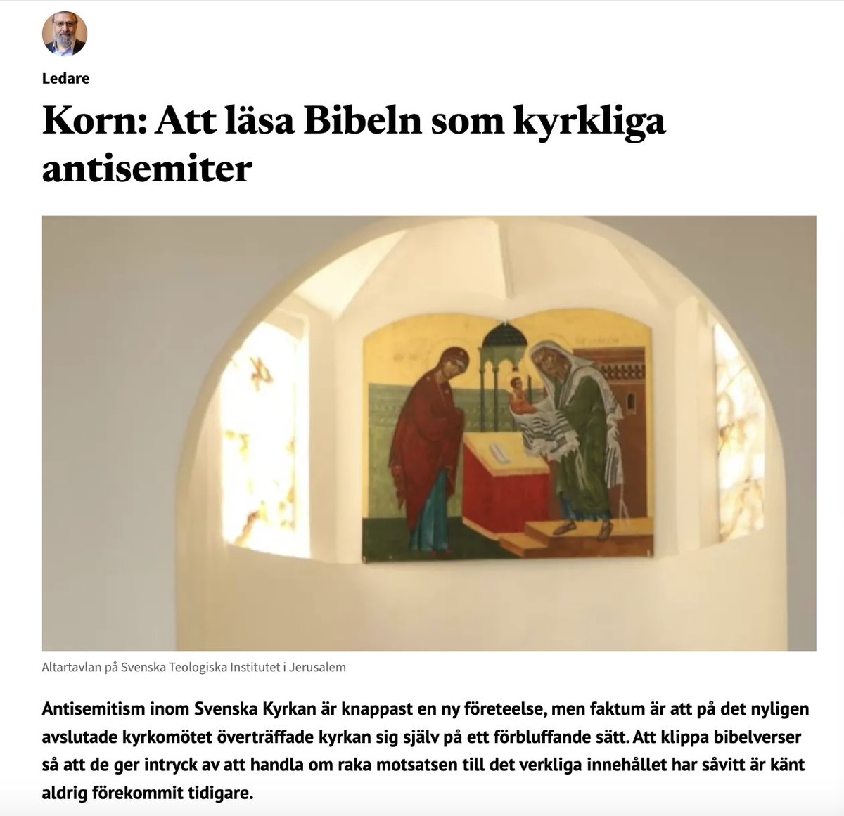 "Tydligen inspireras dagens kyrka mer av SVT än evangelium. Statstelevisionens klipp- och klistrateknik har ju nyligen avslöjats, bland annat när det gäller tal av Donald Trump. På kyrkomötet delades godis ut ur en skål, där bibelcitat följde med. Prästen Johanna Andersson tog en