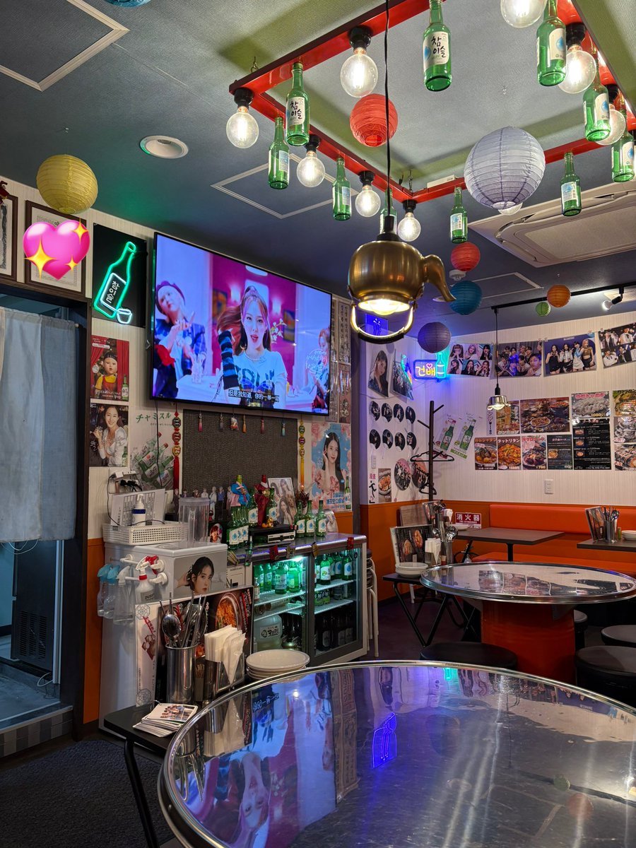 ツウィちゃん(メンバー皆も！)台湾2DAYSお疲れ様でした〜💙💙💙
昨日見つけたお店を今日入るフットワークさ🤣
久々の韓国料理美味しかった〜🇰🇷