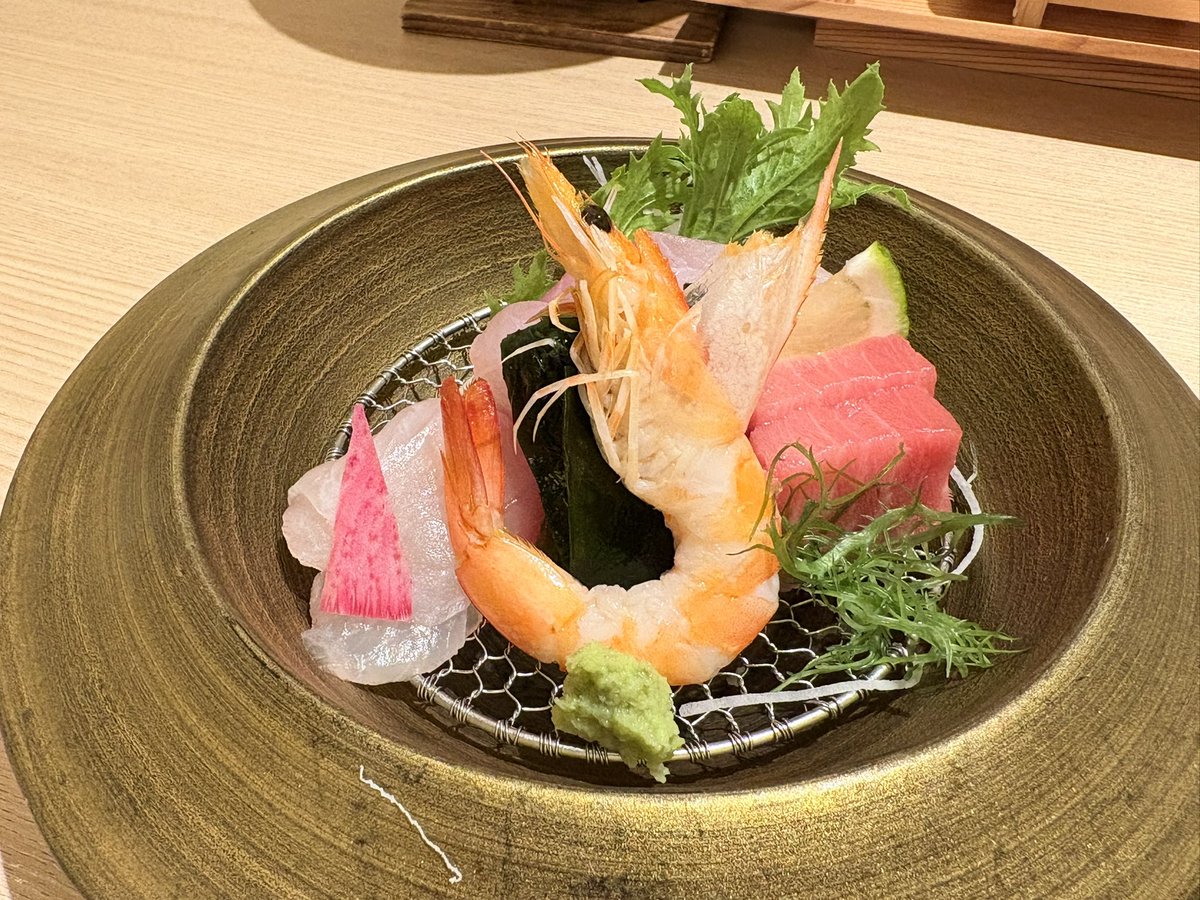 tomoS660ModuloX's tweet image. この🦑を食べに来たんよ〜🤩
ゲソの天ぷらも絶品やった！