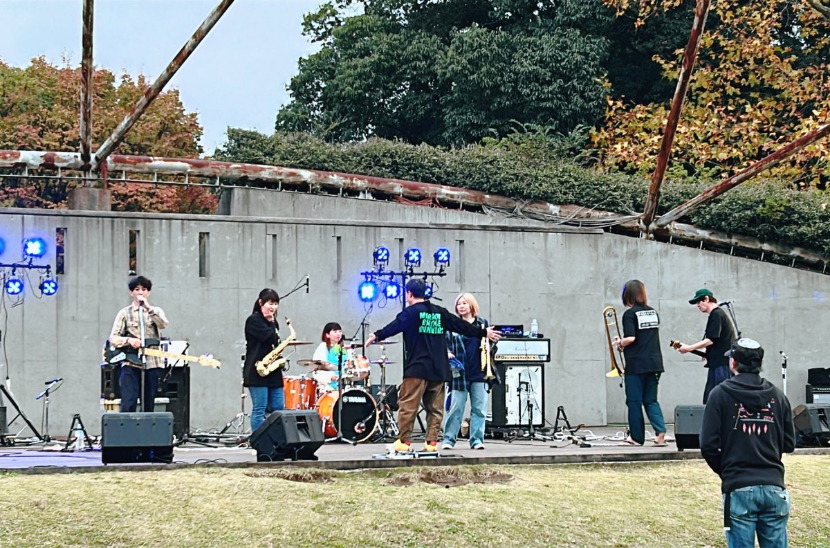 chihokana421's tweet photo. kumapuさんVo.バンドの記念すべき初ライブ♪楽しいスカバンドでした!
これからが楽しみです♪♪♪☺️
#ChipperJunkRat https://t.co/lo7uuMUVOh
