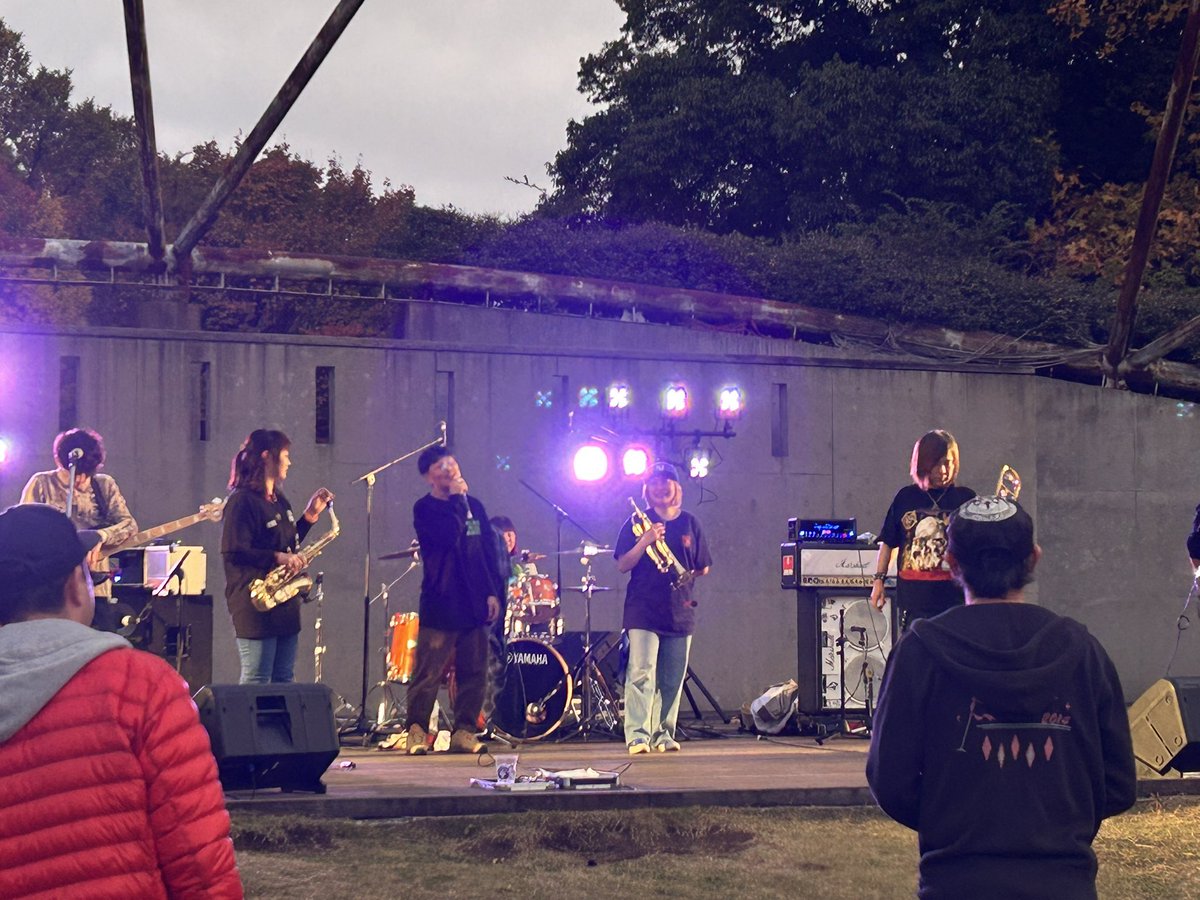 chihokana421's tweet photo. kumapuさんVo.バンドの記念すべき初ライブ♪楽しいスカバンドでした!
これからが楽しみです♪♪♪☺️
#ChipperJunkRat https://t.co/lo7uuMUVOh
