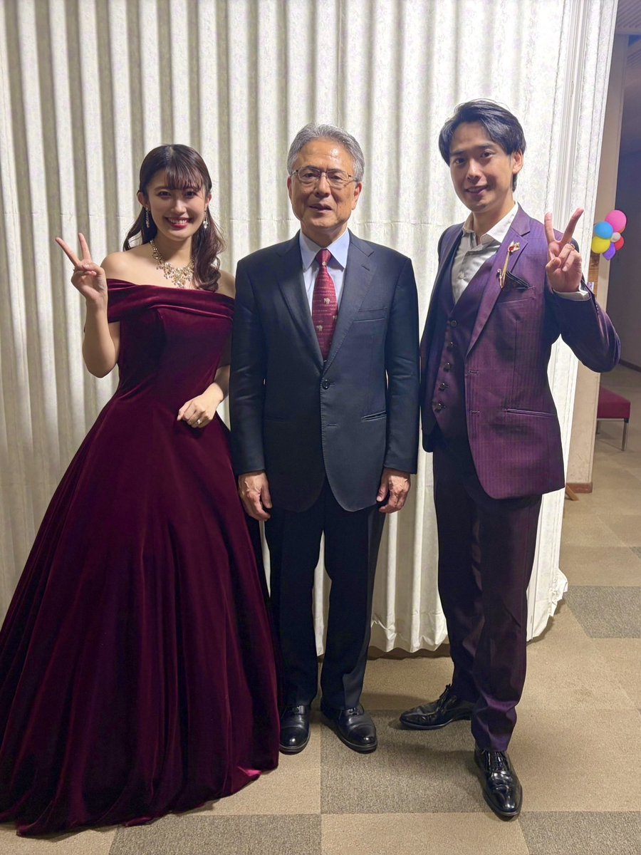 『第77回 花水木の咲く街のコンサート』
父と妻とともに、無事終演いたしました！🌸🎶

子どもの頃に客席で聴いていた想い出の場所で、今は自分が舞台に立って演奏して…感慨深かったです☺️笑

急なお知らせにも関わらずご来場くださった皆さま、本当にありがとうございました✨
 #家族共演 #低声夫婦