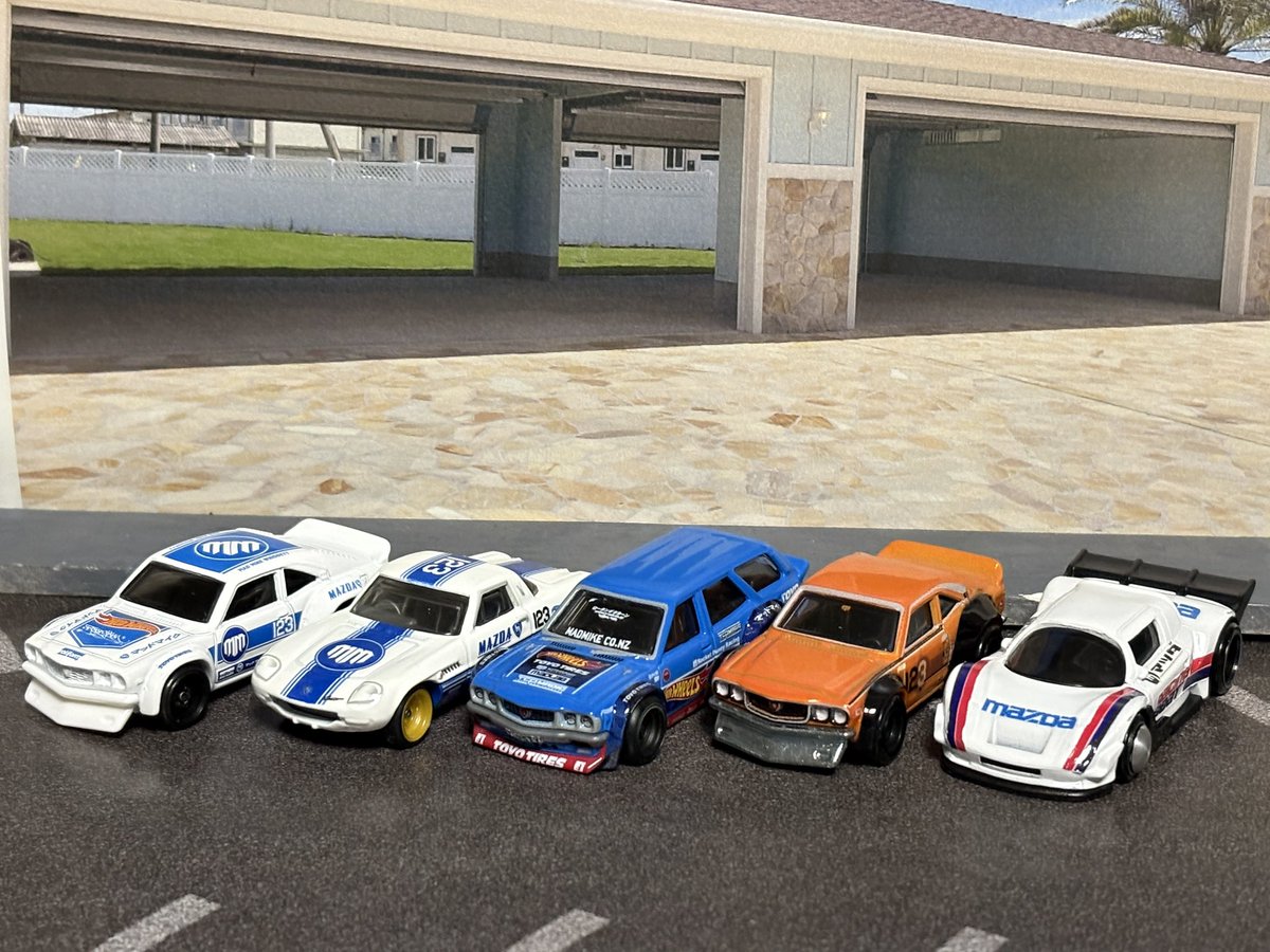 porschegmbh's tweet photo. #ホットウィール #MAZDA #MADMIKE #ROTORY
なかび、お疲れ様です꒰(^_^)꒱サザエさん終わっても明日も休みなのだぜ👍そしてMM会です❕ https://t.co/vdxZqzcObm