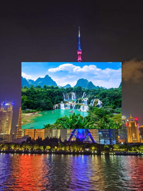 Doing hair at night—stars think it’s nice 💇♀️✨​🗳為它拍的照片，如今存在手機裡，每次翻看，都會忍不住掉眼淚。